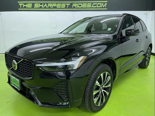 2024 Volvo XC60 B5 Plus Dark Theme