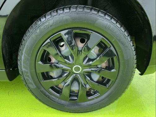 2012 Nissan Versa 1.8 S