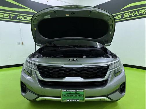 Gray 2021 Kia Seltos EX