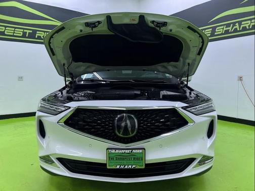 White 2022 Acura MDX Advance Package