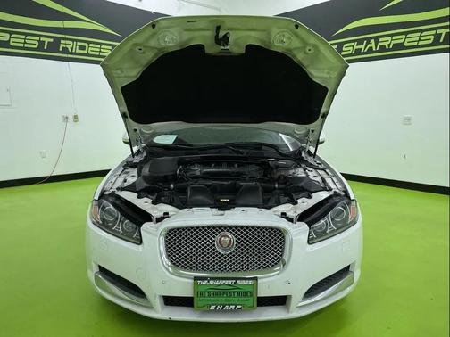Polaris White 2013 Jaguar XF SC