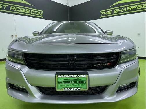2016 Dodge Charger SXT