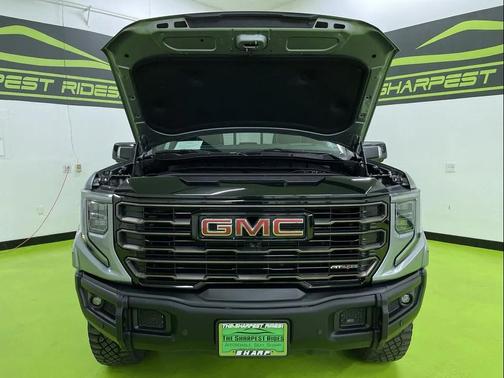 2024 GMC Sierra 1500 AT4X