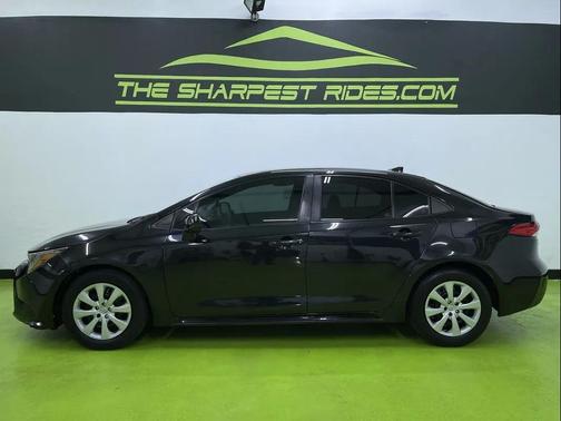 Black 2022 Toyota Corolla LE