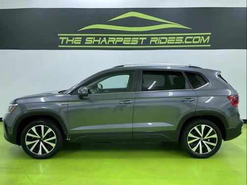 Gray 2022 Volkswagen Taos 1.5T SE
