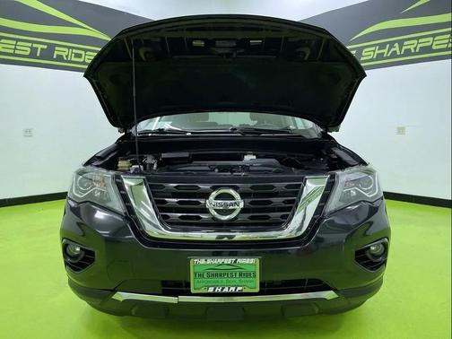 2019 Nissan Pathfinder SL