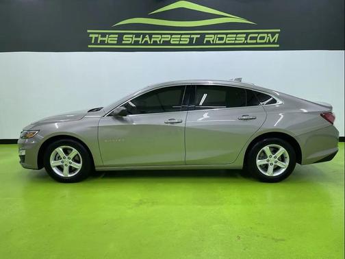 2022 Chevrolet Malibu FWD LT