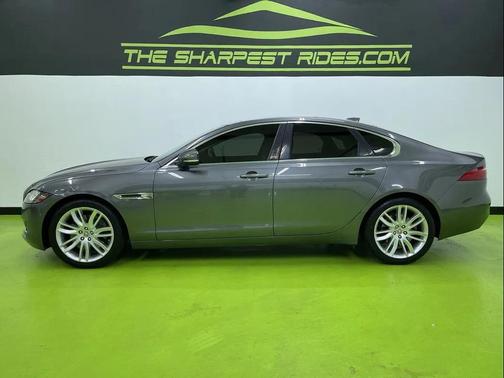 2017 Jaguar XF 35t Prestige