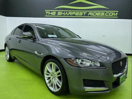 2017 Jaguar XF 35t Prestige