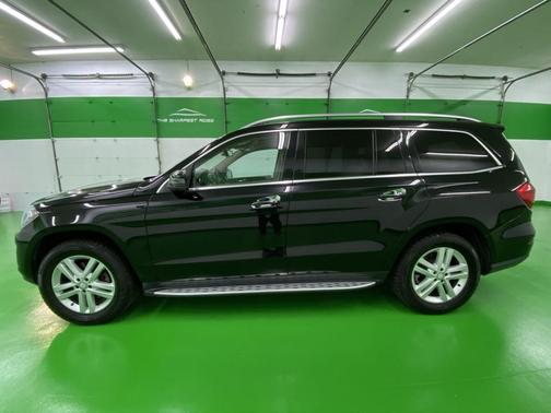 Photo 3 of 22 of 2016 Mercedes-Benz GL-Class GL 450 4MATIC