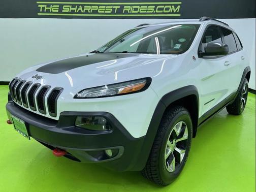 White 2014 Jeep Cherokee Trailhawk