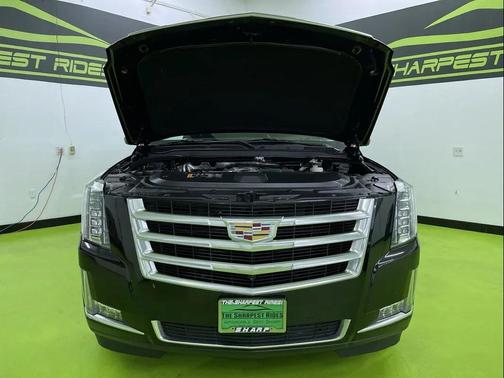 2018 Cadillac Escalade ESV Luxury