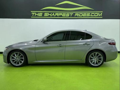 2019 Alfa Romeo Giulia Base