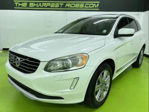 White 2016 Volvo XC60 T6 Drive-E Platinum