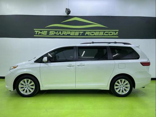 2015 Toyota Sienna XLE