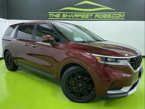 2023 Kia Carnival LX