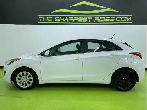 2017 Hyundai Elantra GT Base