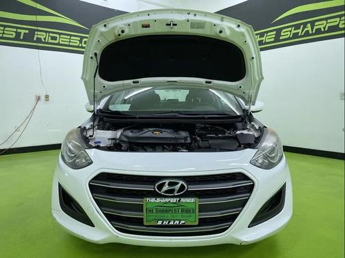 2017 Hyundai Elantra GT Base