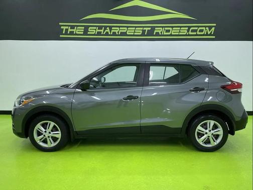 2020 Nissan Kicks S