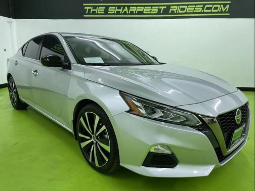 2021 Nissan Altima SR FWD