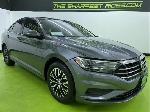 Gray 2019 Volkswagen Jetta 1.4T SE