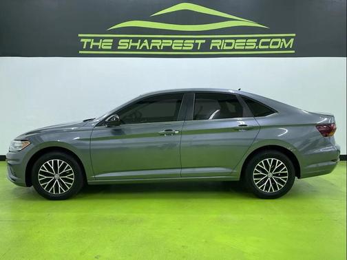 Gray 2019 Volkswagen Jetta 1.4T SE