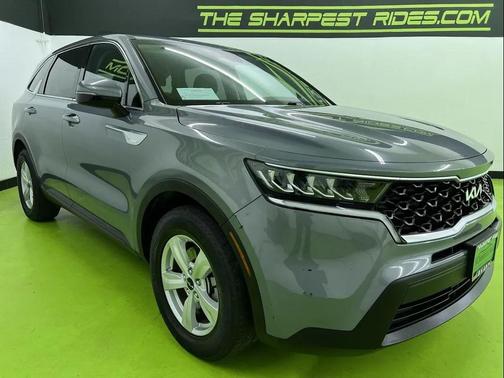 Silver 2023 Kia Sorento LX