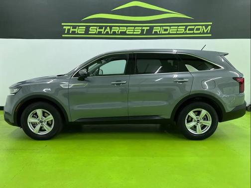 Silver 2023 Kia Sorento LX