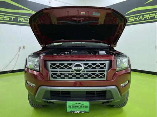 2022 Nissan Frontier SV