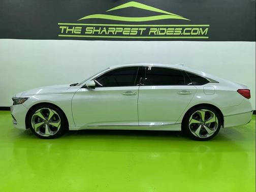 White 2019 Honda Accord Touring 2.0T