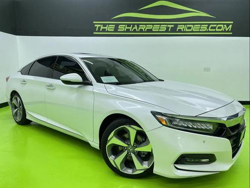 White 2019 Honda Accord Touring 2.0T