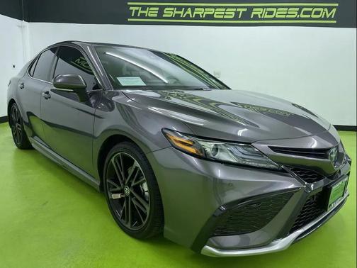 2024 Toyota Camry Hybrid SE