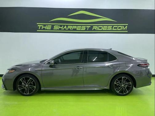 2024 Toyota Camry Hybrid SE