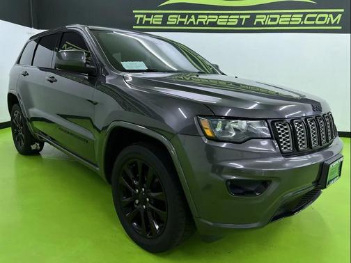 Gray 2018 Jeep Grand Cherokee Altitude