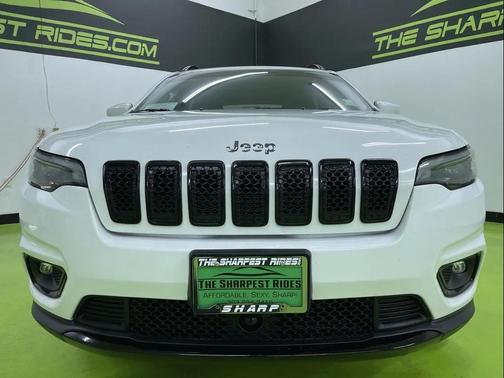 White 2021 Jeep Cherokee Altitude