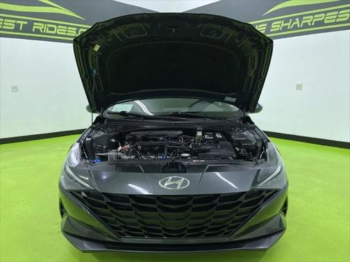 2021 Hyundai ELANTRA SE