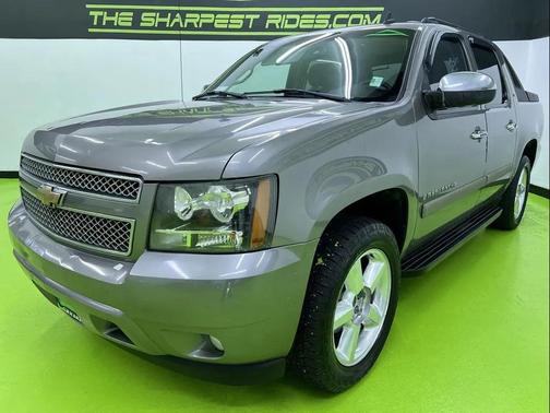 Tan 2007 Chevrolet Avalanche 1500 LTZ