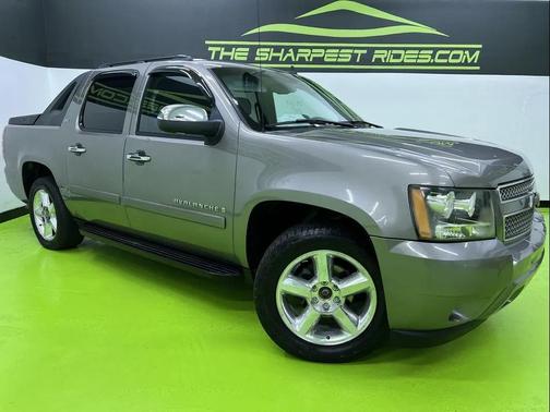 Tan 2007 Chevrolet Avalanche 1500 LTZ
