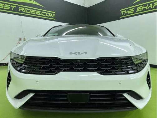 White 2023 Kia K5 EX