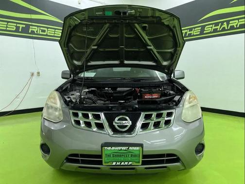 Silver 2012 Nissan Rogue SV