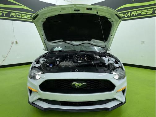 2022 Ford Mustang EcoBoost Premium