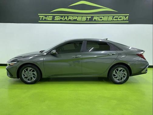 2024 Hyundai ELANTRA HEV Blue