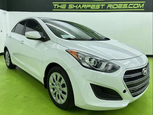 White 2016 Hyundai Elantra GT Base