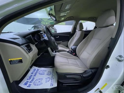 2016 Hyundai Elantra GT Base