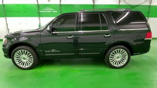 2015 Lincoln Navigator Base