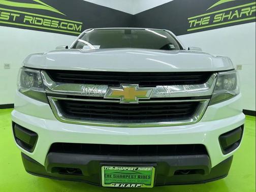 White 2019 Chevrolet Colorado WT