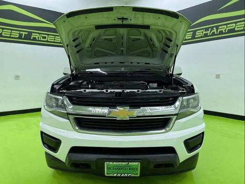 White 2019 Chevrolet Colorado WT