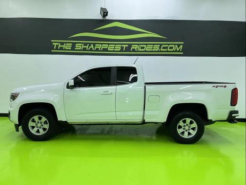 White 2019 Chevrolet Colorado WT