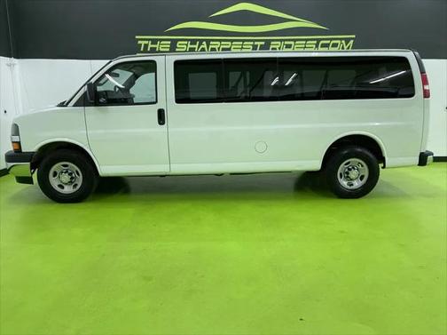 2017 Chevrolet Express 3500 LT
