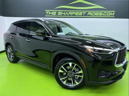 Black 2023 INFINITI QX60 Luxe